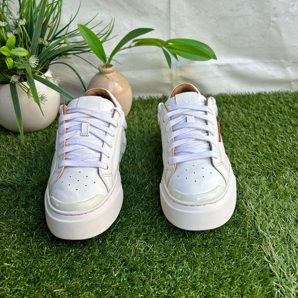 TORY BURCH Ladybug Sneaker Color: White / White / White women size 6.5 - Picture 9 of 17